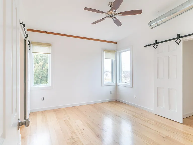2519 Northwood Ave — Photo 13