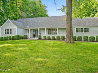 25 Richmond Dr, Darien, CT 06820