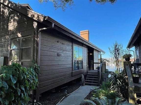 3rd image of 2408 Crows Nest Dr