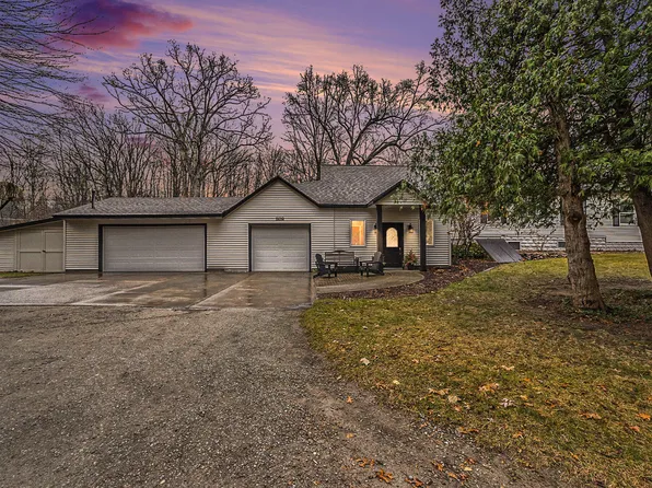 15059 Kelly St, Spring Lake, MI 49456