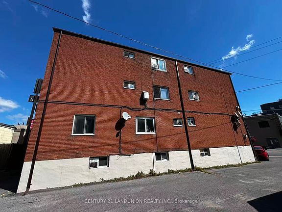 2nd image of 442 Macdonnell St