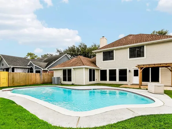1819 Edinburg Avenue, League City, TX 77573