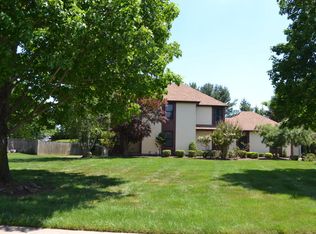 26 Vaughn Dr, Middletown, NJ 07748