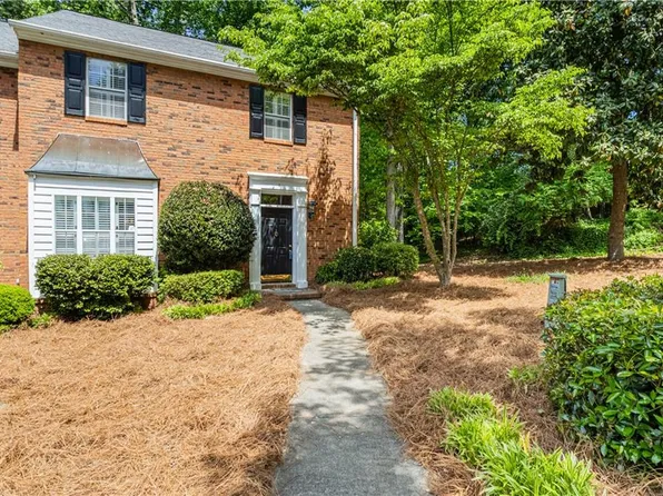 1160 Windsor Pkwy APT 8, Sandy Springs, GA 30319