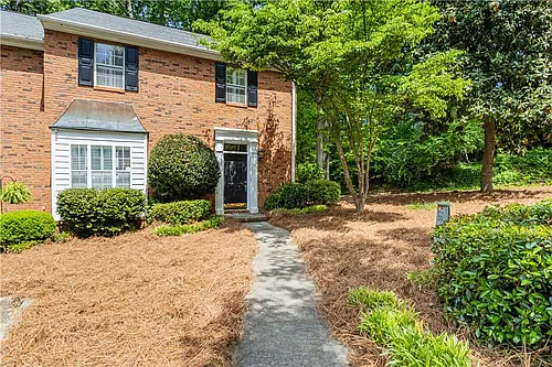 1160 Windsor Pkwy #8 Photo 1