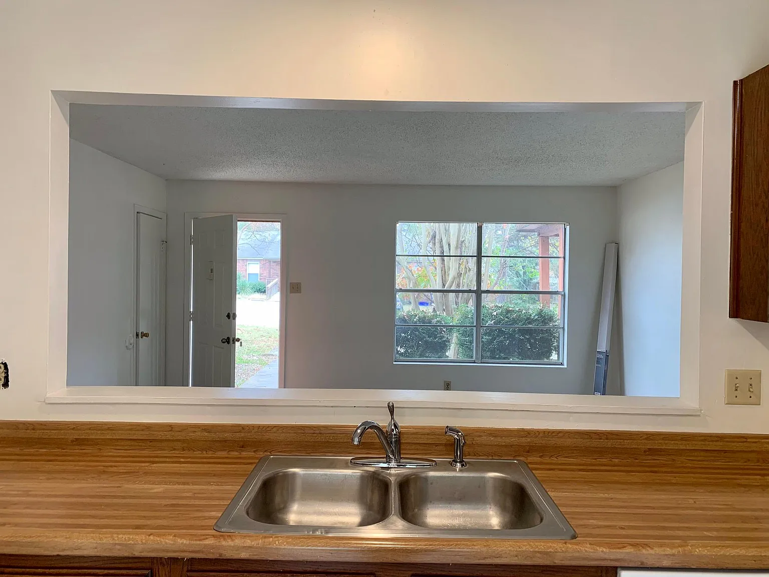 2 bed, 900 sqft, $875 — Photo 4