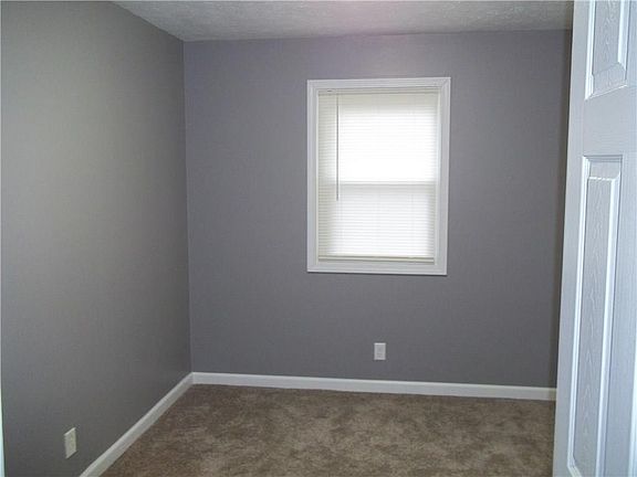 4th image of 307 S Franklin St