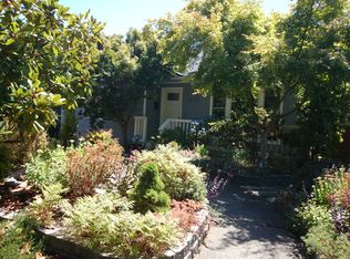 3727 SW Kenyon St, Seattle, WA 98126