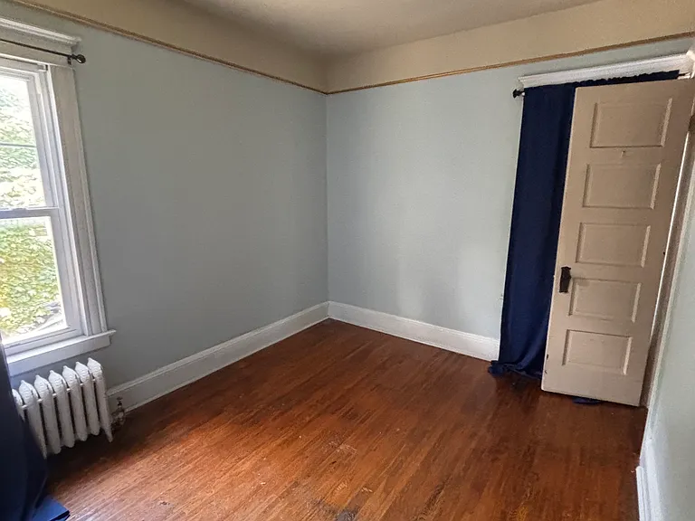 98 Inwood Pl #4 — Photo 7