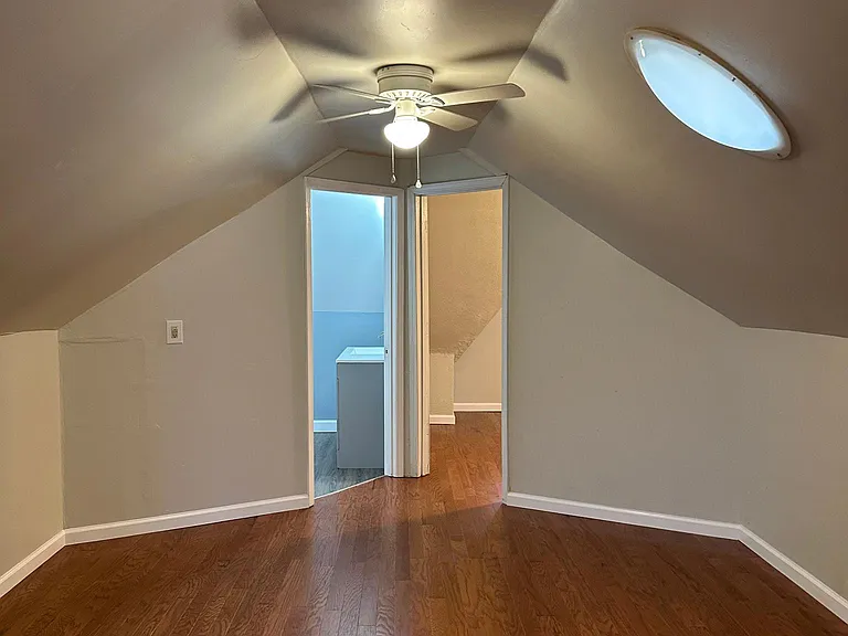 357 Hillcrest Ave — Photo 10