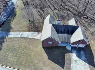 7849 Ponderosa Trce, Winston, GA 30187