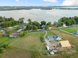 Wells Lake Ct, Faribault, MN 55021