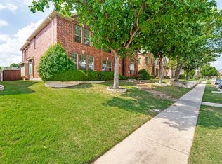 1417 Branch Hollow Dr E, Carrollton, TX 75007