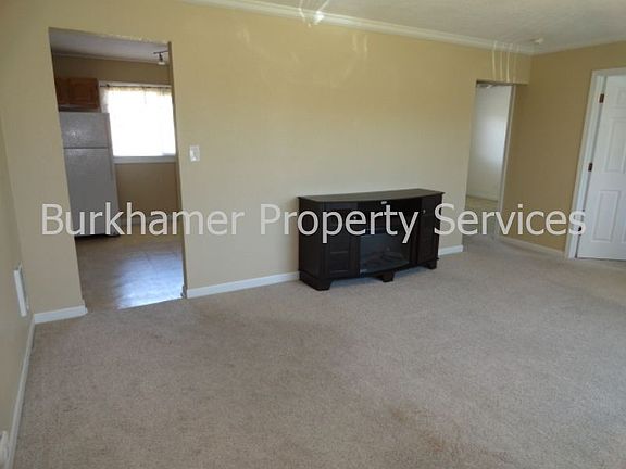 3rd image of 3021 Pacific Ave