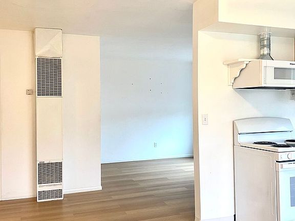 2nd image of 2001-2015 SE Oak Grove Blvd #2B-1BA-672SQFT