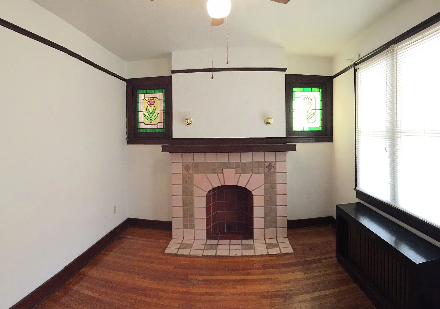 1 Bedroom House in Millvale with Off Street Parking — Photo 1