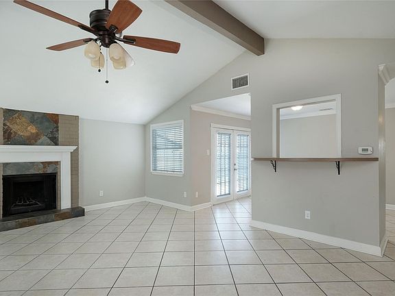 3rd image of 1745 Cricket Hollow Dr