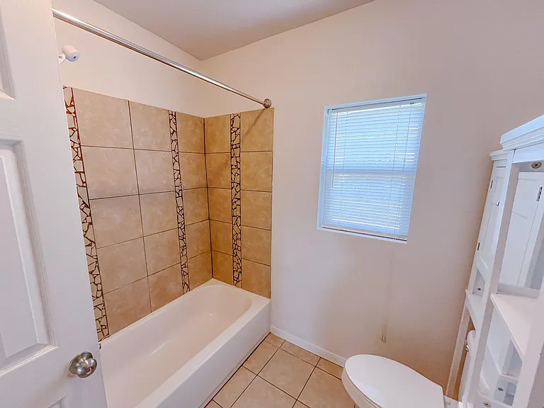 512 Humble Dr — Photo 5