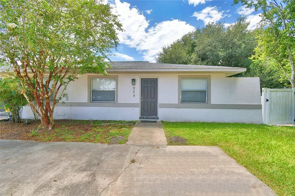 2 bed, 1.0 bath, 969 sqft, $1,650 — Photo 1