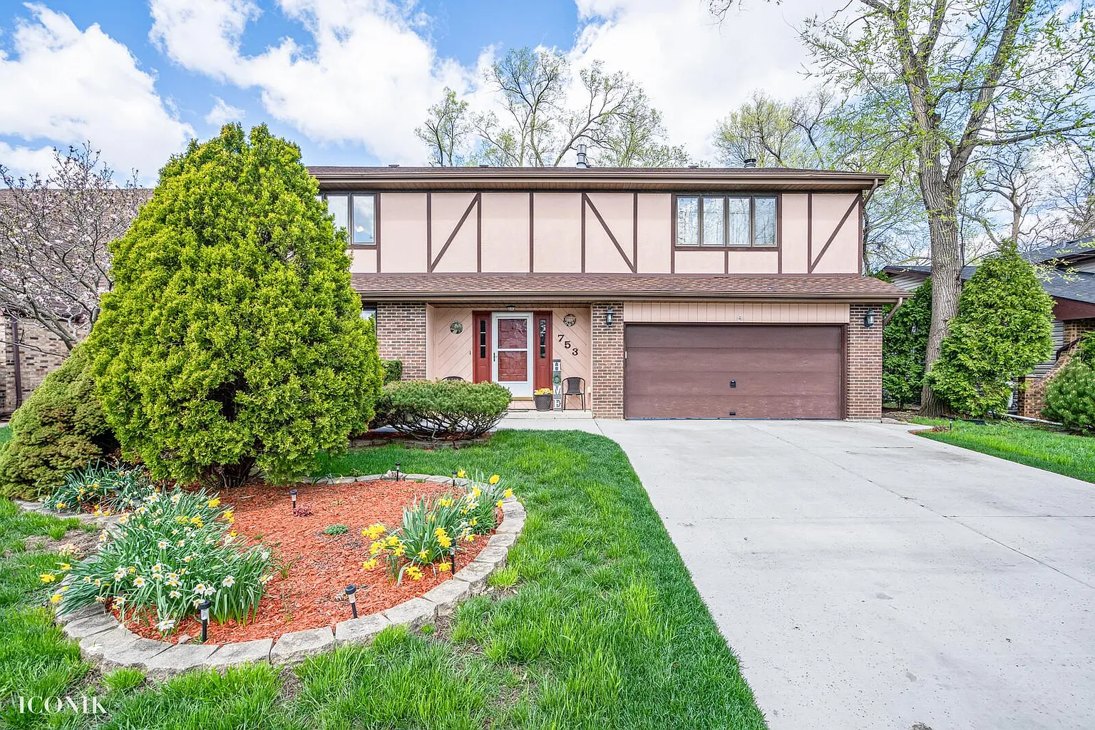 753 Plentywood Ln photo 1