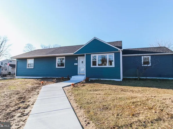 35 Farnsworth Ave, Maple Shade, NJ 08052