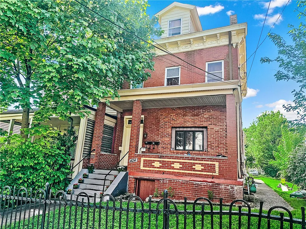 424 S Evaline St photo 1