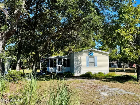 700 Sand Hill Drive SW, Supply, NC 28462