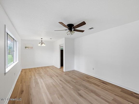 5th image of 4251 Old Brandon Rd