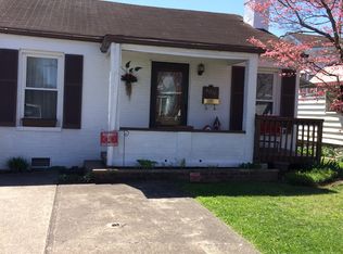 4011 Auburn Rd, Huntington, WV 25704