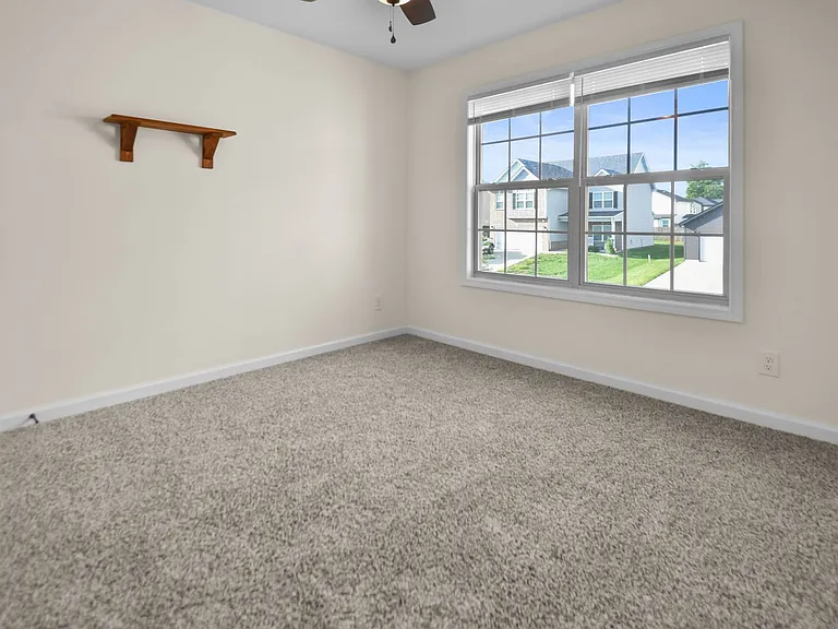 1032 Spicer Dr — Photo 18