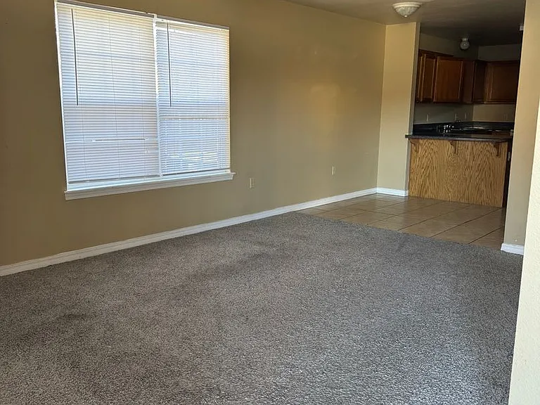1500 Dallas St — Photo 6