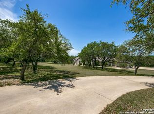 630 Hidden Oaks Dr, Bulverde, TX 78163
