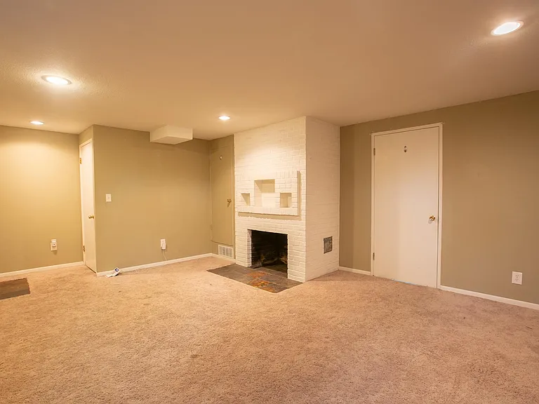 12105 SE River Rd — Photo 17