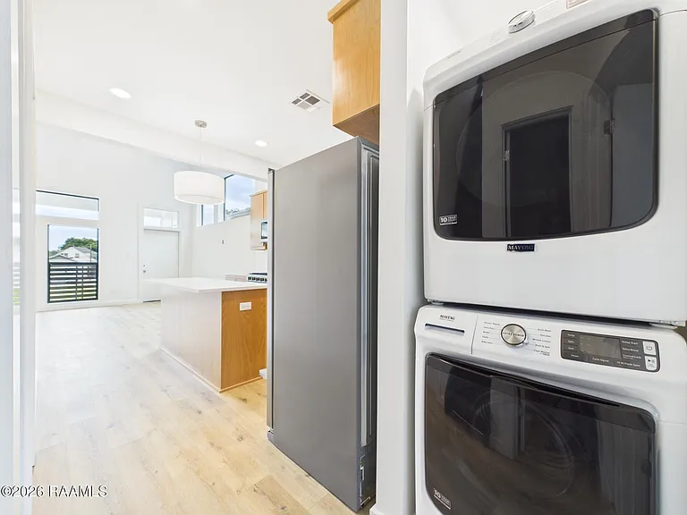 1120 S Washington St #101&201 — Photo 17