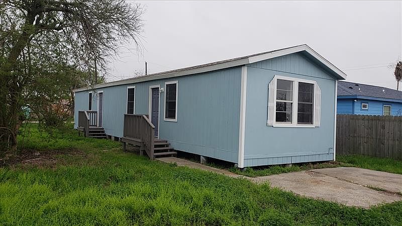 1st image of 2772 El Paso Ave