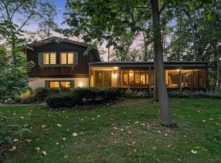 4135 Woodbury Ln, Racine, WI 53405