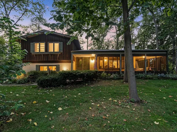 4135 Woodbury LANE, Mount Pleasant, WI 53405