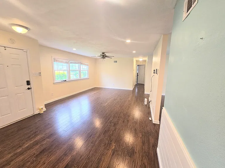 3109 Bowling Green Dr — Photo 4