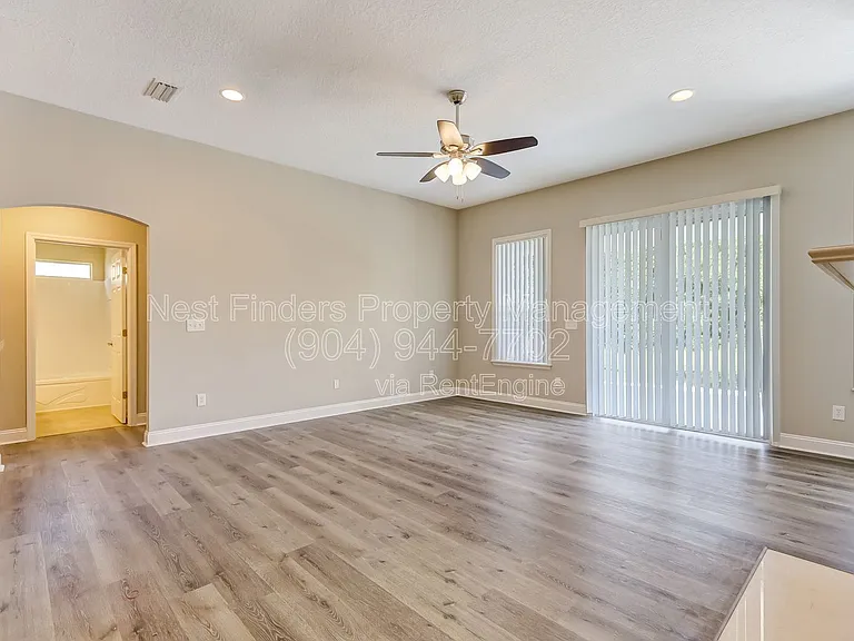 2436 Bonnie Lakes Dr — Photo 33