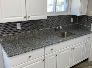 13 2nd St, North Reading, MA 01864