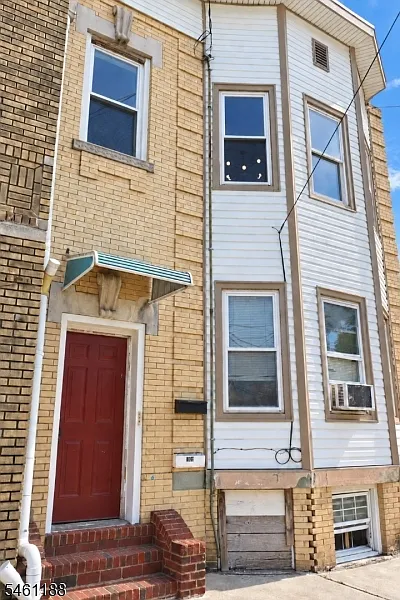 104 Harrison Ave #2