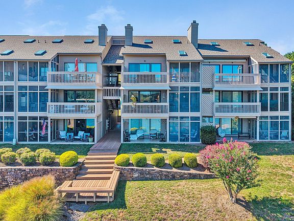 2nd image of 835 Gangplank Rd Unit 108