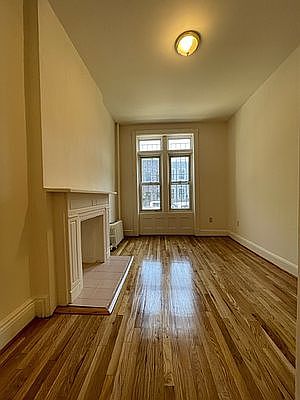 1st image of 324 21st St APT 1