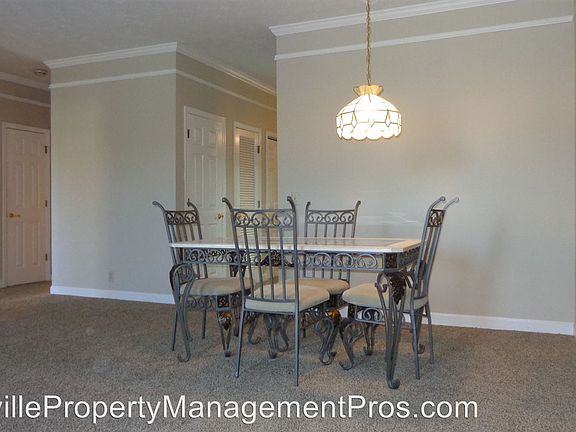 2nd image of 204 Wynbrook Ct