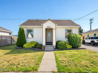 801 Manor Pl, Tillamook, OR 97141