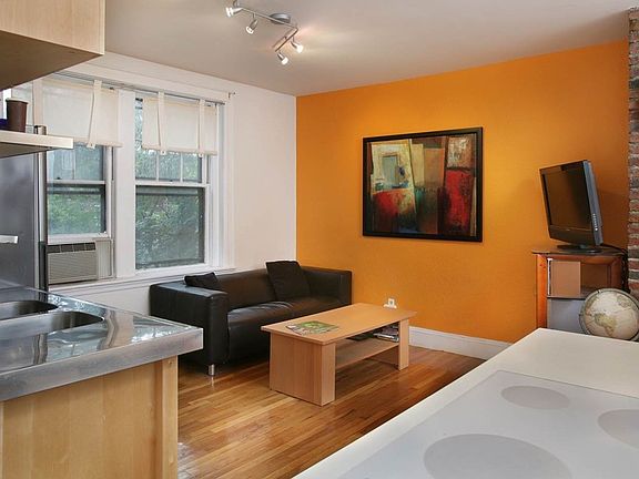 2nd image of 114 Strathmore Rd APT 305