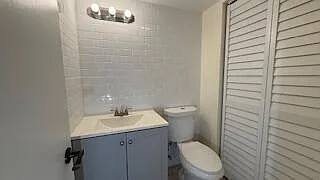 100 Stratford #H — Photo 14