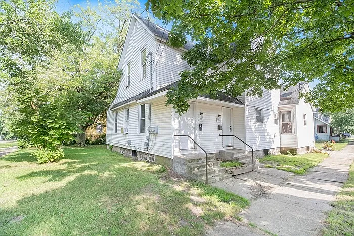 1 bed, 1.0 bath, 600 sqft, $899 — Photo 2