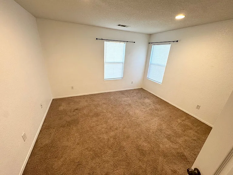 44341 Camellia St — Photo 18