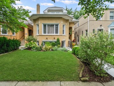 5410 W Hutchinson St, Chicago, IL, 60641